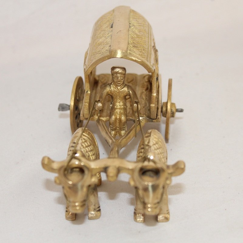 Pure Brass Horse Cart Showpiece with Indian villager