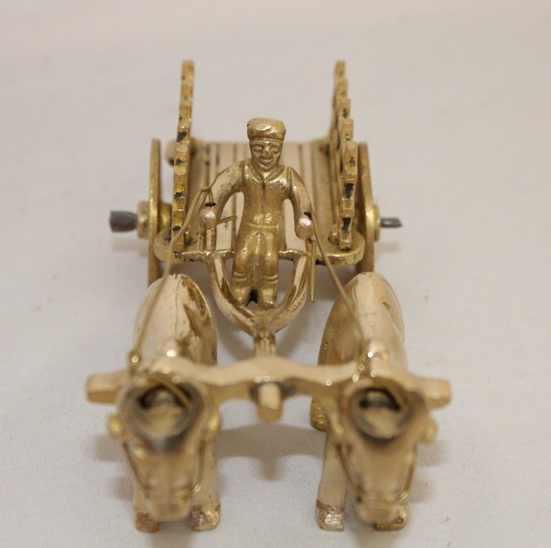 Pure Brass Vintage Village Bullock Cart open roof Showpiece with Indian villager